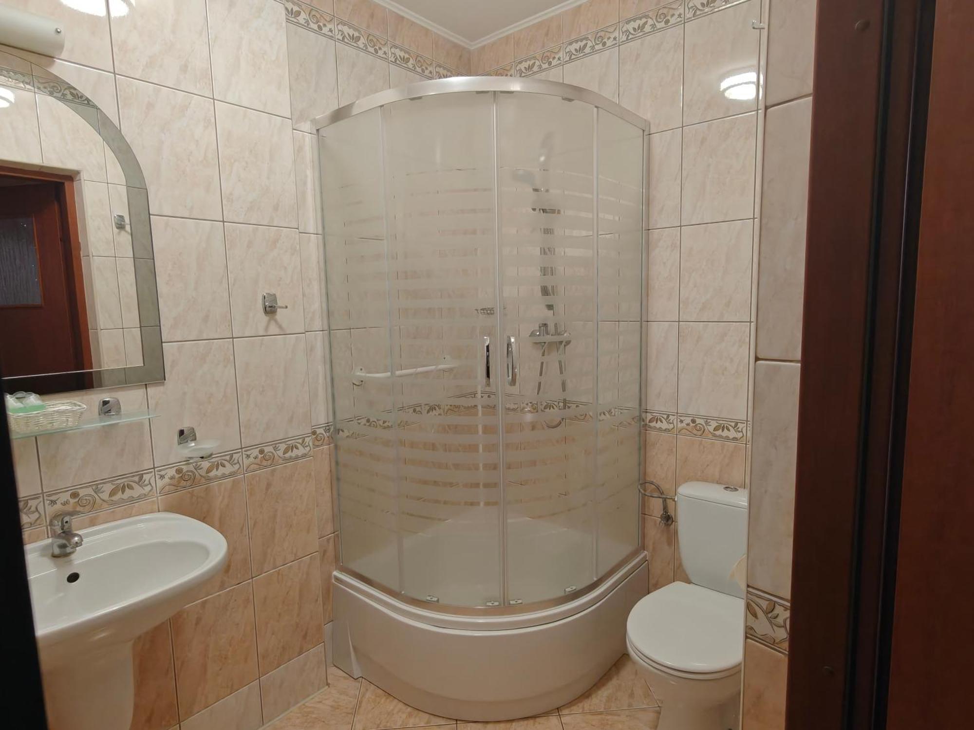 Hotel Restauracja Leliwa Przeworsk Extérieur photo